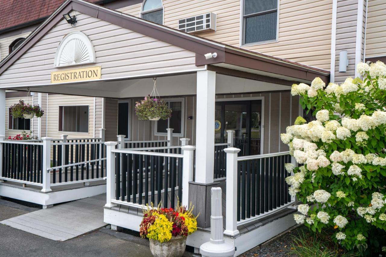 All Seasons Inn & Suites Bourne Exterior photo